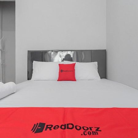 מלון Kadudampit Reddoorz Syariah Near Wisata Situ Gunung Sukabumi מראה חיצוני תמונה